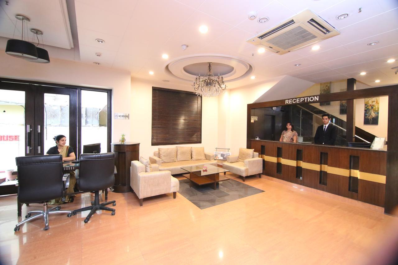 Cs Boutique Hotel Faridabad Exteriör bild