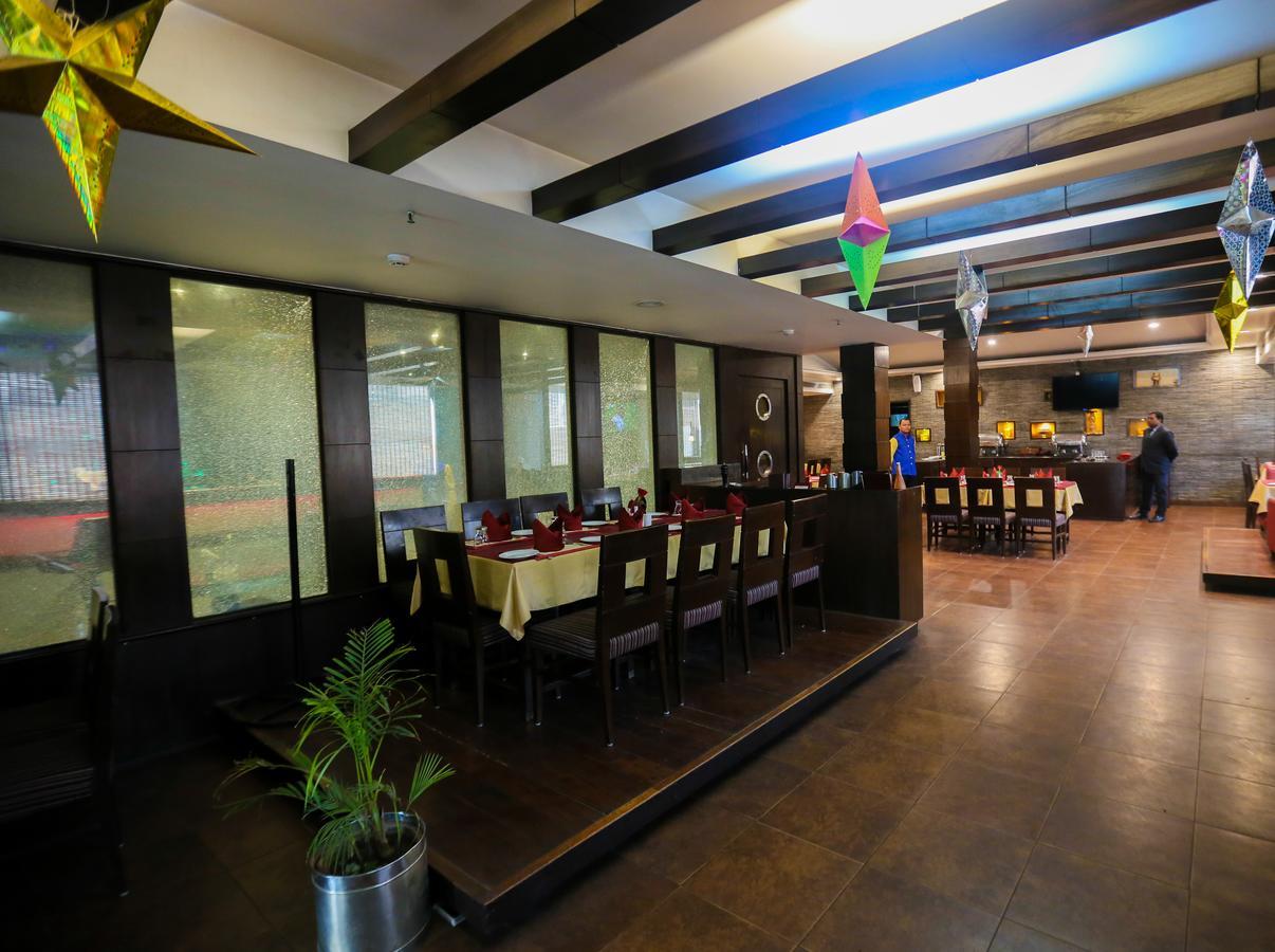 Cs Boutique Hotel Faridabad Exteriör bild