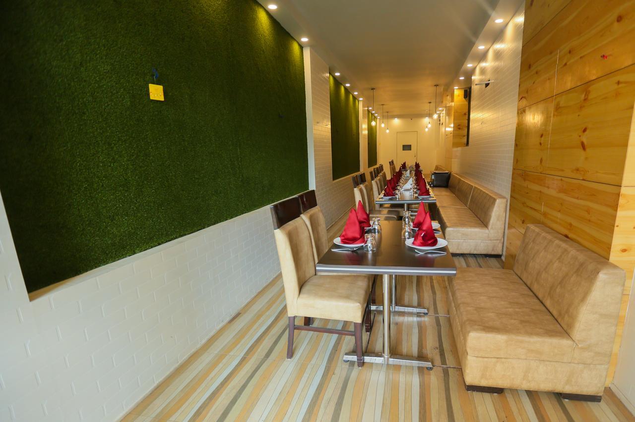 Cs Boutique Hotel Faridabad Exteriör bild