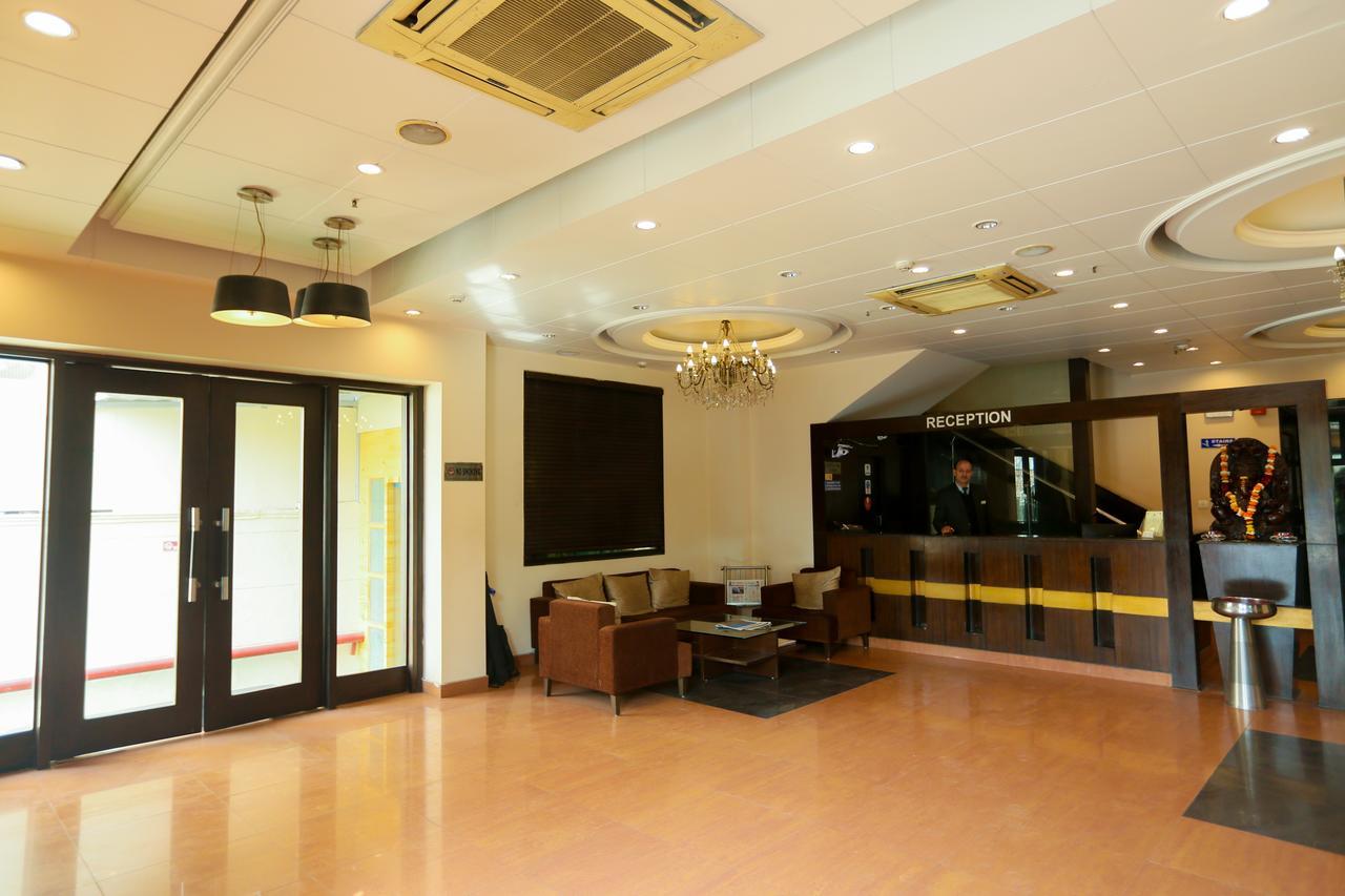 Cs Boutique Hotel Faridabad Exteriör bild